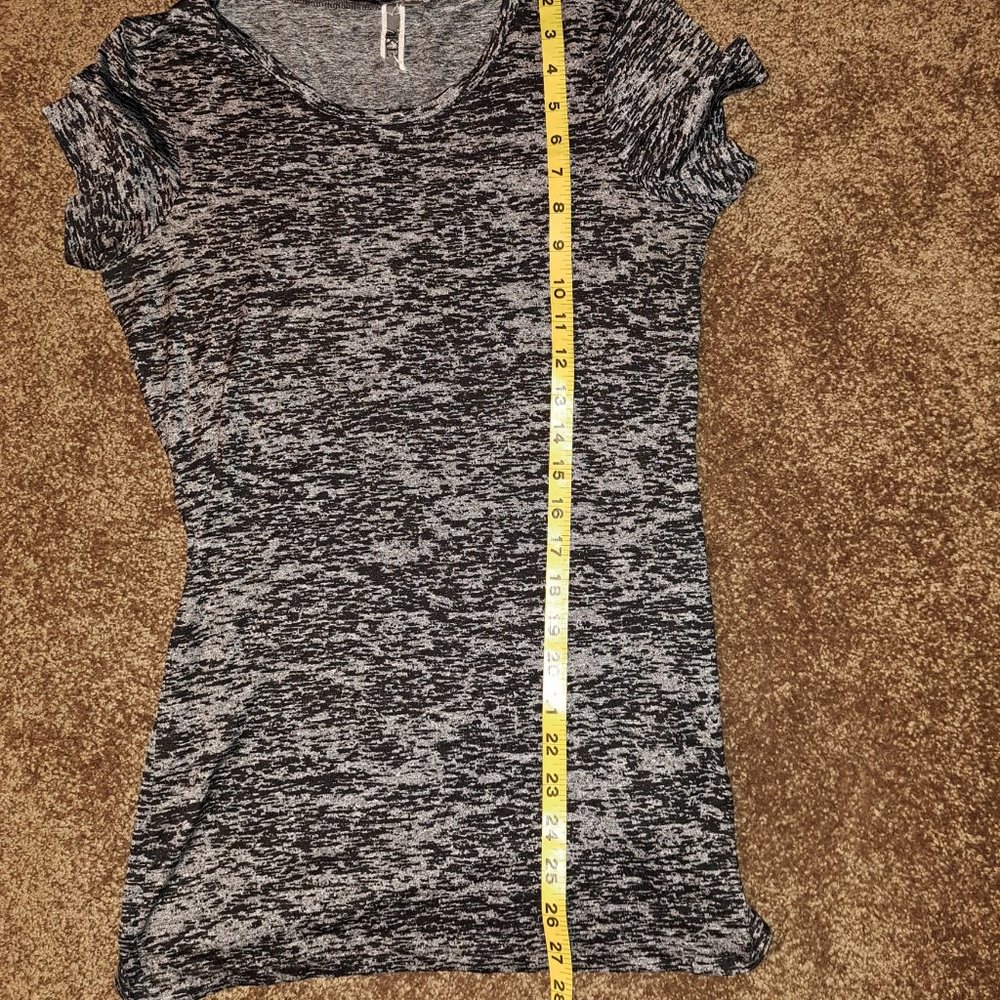 Bke Short Sleeve Black/Grey Glitter Tee size Medium - Picture 7 of 7